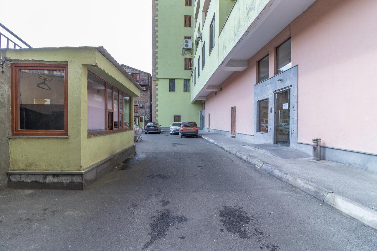 Stay Inn Apartments At Buzand 13 Street Erivan Exterior foto